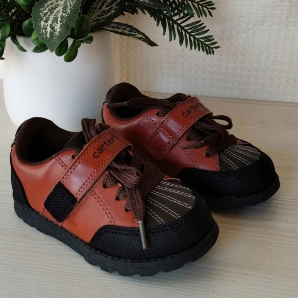 Carter's Benelli Toddler Boy's  Brown Sneaker shoes Size 9